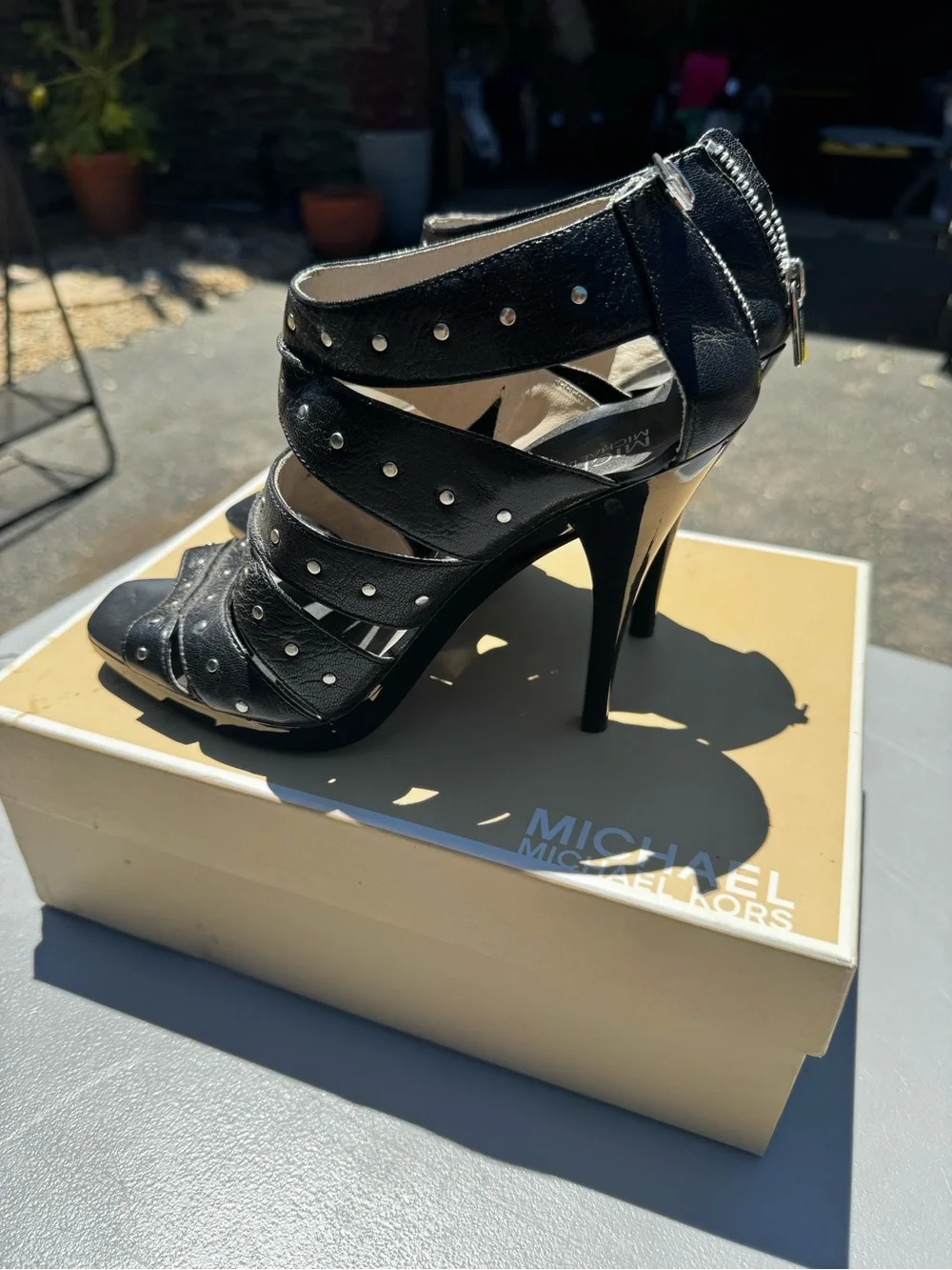 Michael Michael Kors Astor Black Leather Studded Heeled Sandals | Size 8.5